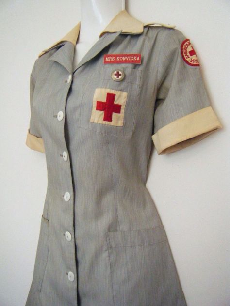 Ww2 Nurse, Nurse Outfits, Ancient Fashion, Red Cross Nurse, Nurse Outfit, Nurse Aesthetic, Vintage Nurse, Nursing Fashion, Period Clothing