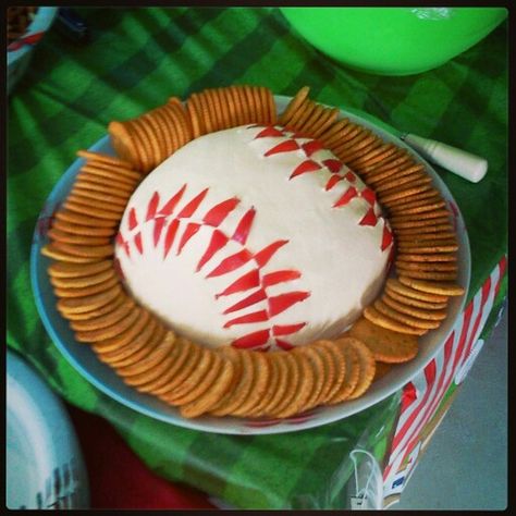 Baseball Cheeseball! Baby Shower Snacks Boy, Baseball Food, Baseball Snacks, Baseball Theme Birthday, Baseball Baby Shower Theme, Baby Shower Snacks, Baseball Wedding, Baseball Theme Party, Appetizers For Kids