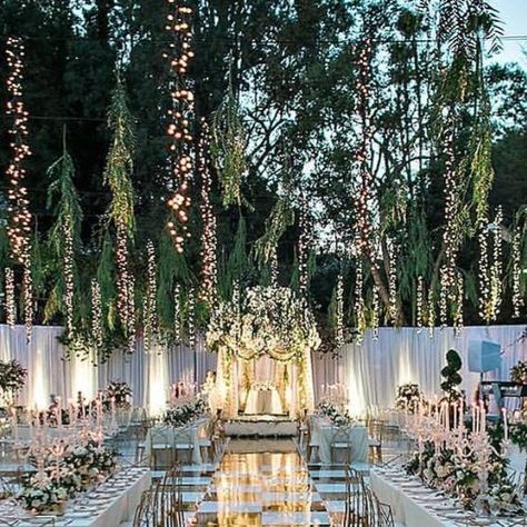 "Mi piace": 8,384, commenti: 97 - Pnina Tornai (@pninatornai) su Instagram: "This is a midsummer night's dream. Click the link in our bio to see more amazing decor on our…" Midsummer Night's Dream Wedding, Elegant Wedding Themes, A Midsummer Night's Dream, Midsummer Night's Dream, Pnina Tornai, Amazing Decor, Midsummer Nights Dream, Wedding Themes, Elegant Wedding