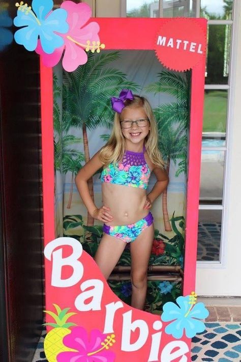 Malibu Barbie Pool Birthday Party, Barbie Luau Birthday Party, Beach Barbie Birthday Party, Mermaid Barbie Birthday Party, Barbie Beach Birthday Party, Barbie Malibu Birthday Party, Barbie Mermaid Birthday Party, Barbie Pool Party Ideas, Malibu Barbie Birthday Party