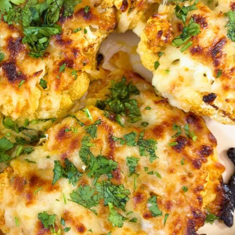 Cheesy Cauliflower Steaks Air Fryer, Jamaican Steamed Cabbage Recipe, Cheesy Cauliflower Recipes, Cauliflower Steaks Recipes, Cauliflower Side Dish, Roasted Cauliflower Steaks, Easy Cauliflower, Cheesy Cauliflower, Cauliflower Dishes