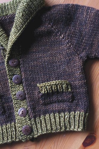 10 free knitting patterns for boys: babies and up Gramps Cardigan, Stickbeskrivning Barn, Knitting Patterns Boys, Kids Knitting Patterns, Baby Boy Knitting Patterns, Baby Boy Knitting, Knit Baby Sweaters, Baby Cardigan Knitting Pattern, Knitted Baby Clothes