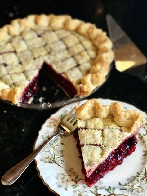 Cranberry Cherry Pie, Nantucket Christmas, Thanksgiving Cranberry, Cherry Pie Recipe, Broma Bakery, Slice Of Pie, Cranberry Pie, Fresh Cherry, Good Pie