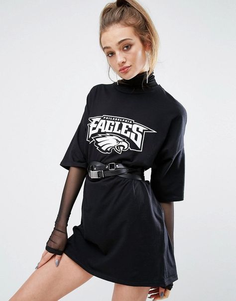 https://goo.gl/ycz9Pa Dress #ootd #outfitoftheday #lookoftheday #fashiongram #currentlywearing #lookbook #whatiwore #ootdshare Oversized Tshirt With Long Sleeve Under, Long Sleeve Under Short Sleeve, High Neckline Dress, Oversized T Shirt Dress, Mesh T Shirt, Maxi Dress Prom, Long Sleeve Striped Top, Oversized Dress, Striped Sleeve