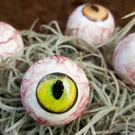 Diy Halloween Eyeballs, Forensic Artist, Bernat Softee Chunky Yarn, Halloween Potion Bottles, Creepy Eyes, Human Remains, Spooky Eyes, Halloween Eyeballs, Halloween Eyes