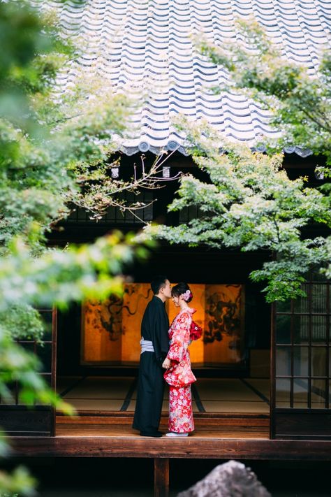 Kimono Picture Ideas, Kimono Photoshoot Japan, Kimono Photoshoot Ideas, Kimono Couple Photoshoot, Japanese Prewedding, Kyoto Photoshoot, Kyoto Wedding, Japan Elopement, Preshoot Ideas