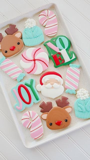 Pastel Christmas Cookies Decorated, Santa Face Cookies Decorated, Pink Christmas Cookies Decorated, Custom Christmas Cookies, Botox Cookies, Pastel Christmas Cookies, Christmas Cookie Sets Decorated, Placecard Cookies, Chrisrmas Cookies