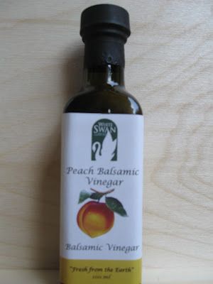 Salad Dressing Balsamic Vinegar, Balsamic Vinegar Salad, Balsamic Vinegrette, Basalmic Vinegar, Vinegar Salad, Balsamic Vinegar Recipes, Cranberry Pear, Salad With Balsamic Dressing, Balsamic Recipe