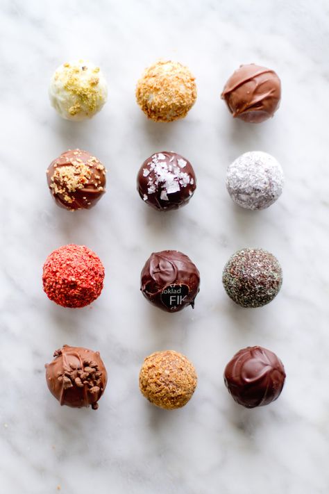 Become a Chocolate Truffle Pro Chocolate Candies, Truffle Recipe, Chocolate Truffle, Artisan Chocolate, Chocolate Packaging, Chocolate Shop, Fine Food, Homemade Chocolate, Chocolate Truffles