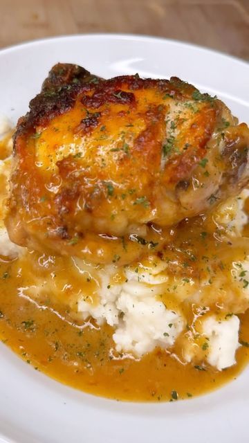 Heavy Cream Chicken, Best Chicken Thigh Recipe, Chicken Thighs Dinner, Chicken Thighs Recipes, Cream Chicken, Marry Me Chicken, Smothered Chicken, Like Chicken, One Pot Dinner