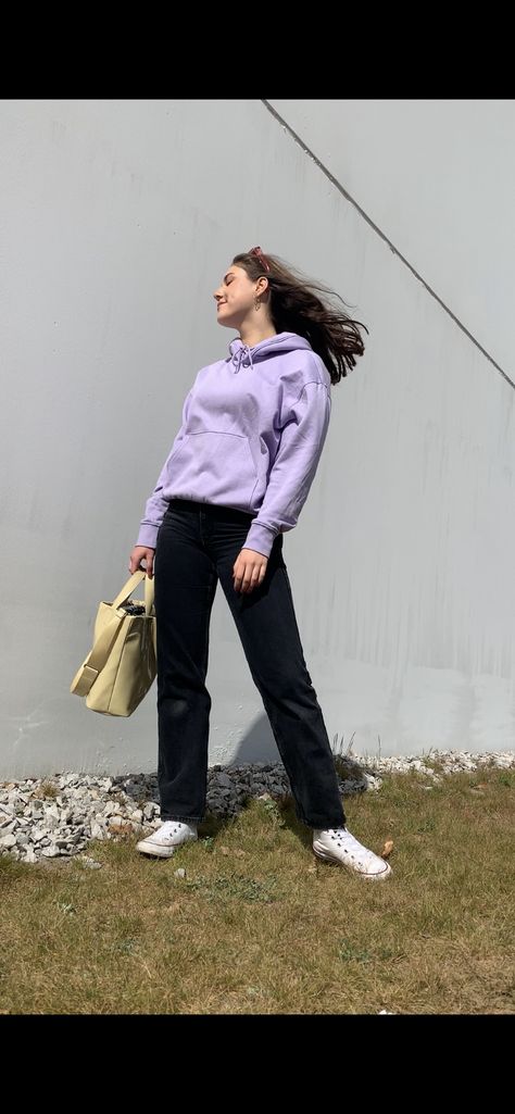 Lavender Hoodie Outfit, Lavender Top Outfit, Straight Jeans Outfit, Lavender Tops, University Outfit, Black Jeans Outfit, Purple Sweatshirt, Purple Hoodie, Top Outfit