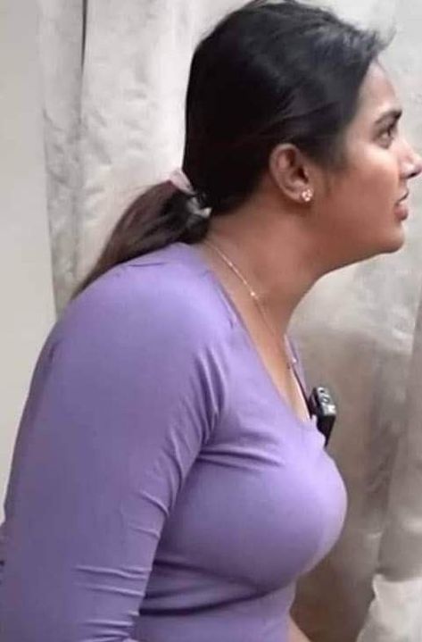 Swetha Menon, Hot Dresses Tight, Dresses Tight, Beautiful Women Over 40, Bra Panty, Girl Body, Latest Pics, Side View, Women Lingerie