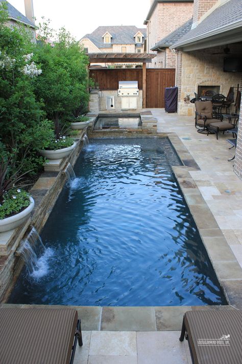 Southernwind Pools Formal / Geometric Pool #119 Piscina Diy, Piscina Rectangular, Small Inground Pool, Geometric Pool, Backyard Ideas For Small Yards, Small Swimming Pools, Diy Swimming Pool, Small Pool Design, Budget Patio