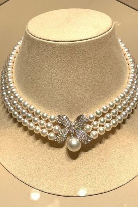 Luxury Pearl Necklace, Pearl And Diamond Jewelry, Pearl Diamond Necklace, Real Pearl Jewellery, Diamonds And Pearls, Fancy Jewelry Necklace, Pearl And Diamond Necklace, Mikimoto Pearls, Fancy Necklace