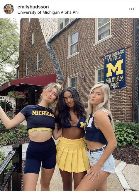 Umich Game Day Outfit, College Football Game Outfit, College Football Tailgate, Tailgate Outfits, Welcome Week, Gameday Fits, Cu Boulder, Lsu Game, College Gameday Outfits