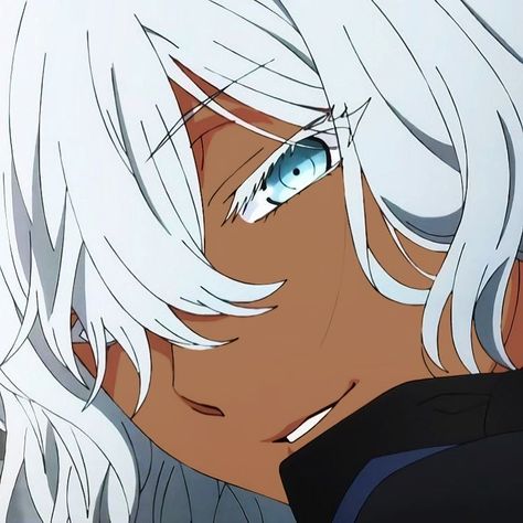 Dark Skin With White Hair Anime, Black Anime Character With White Hair, Black Anime White Hair, White Haired Black Woman, Dark Skin With White Hair, White Hair Dark Skin Art, Fem Anime Pfp, Tan Anime Characters, Dark Skin White Hair Character Art