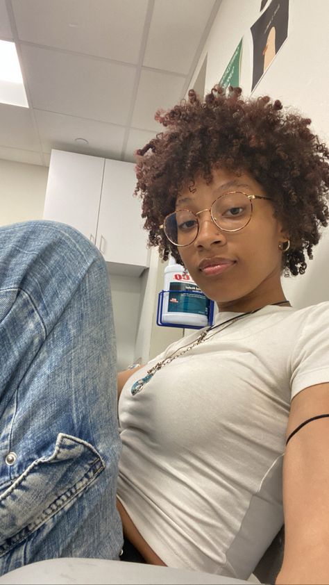 Charity Core Aesthetic, Pixie Aesthetic, Flips Hair, Curly Heads, Curly Cut, Short Natural Curly Hair, Curly Pixie Haircuts, Cute Curly Hairstyles, Unique Faces