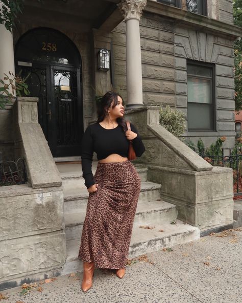 If this picture doesn’t scream Fall 🍂 Top and skirt from @shop12thtribe Comment NEED below to receive a DM with the link to shop this post on my LTK ⬇ https://liketk.it/4RDh1 #ltkstyletip #ltkfallsale Rust Colored Outfits, Feminine Style Plus Size, Plus Size Skirt Outfits Fall, Plus Size Skirt, Meeting Outfit, Body Outfit, Workwear Fashion, Modest Fashion Outfits, Hippie Outfits