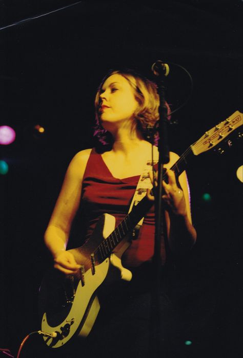 Janet Weiss, Corin Tucker, Sleater Kinney, Feminist Punk, Carrie Brownstein, Punk Movement, Grunge Music, Guitar Girl, Concert Aesthetic