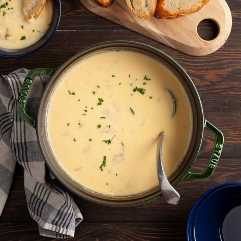 Homemade Cheesy Potato Soup Holiday Soup Recipes, Dutch Oven Soup Recipes, Dutch Oven Soup, Holiday Soups, Homemade Potato Soup, Cheesy Potato Soup, Cheesy Potato, Winter Comfort Food, Best Soup Recipes