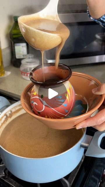 Milagro Reyes on Instagram: "Si no te gusta el champurrado es porque nunca" Champurrado Recipe Mexico Easy, Champurrado Recipe Mexico, Mexican Champurrado Recipe, How To Make Champurrado, Champurrado Recipe, Short Recipes, Mexican Drinks, Fresh Drinks, Lunch Recipes Healthy