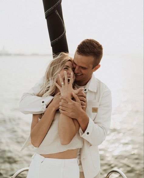 Cruise Proposal, Details Darling, Yacht Photoshoot, Boat Engagement Photos, Sailboat Wedding, Boat Photoshoot, San Diego Sunset, Proposal Pictures, Honeymoon Photos