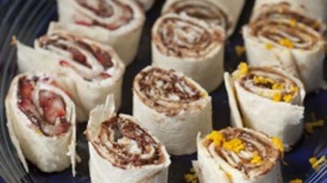 Dessert Pinwheels, Nutella And Peanut Butter, Dessert Nutella, Super Easy Desserts, Peanut Butter Nutella, Nutella Desserts, Food Addict, Pinwheel Recipes, Wind Turbines