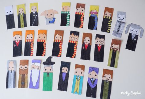 Fabriquer des baguettes magiques Harry Potter - Lucky Sophie blog famille voyage Harry Potter Bookmark, Art Harry Potter, Harry Potter Painting, Handmade Bookmarks Diy, Anniversaire Harry Potter, Theme Harry Potter, Creative Bookmarks, Images Harry Potter, Bookmark Craft