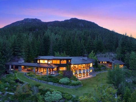 Emmett Cullen, Mansion Exterior, Whistler Blackcomb, Modern Mansion, Timber House, Luxury Retreats, Outdoor Living Areas, Whistler, Pretty House