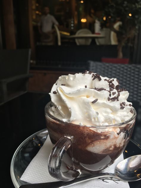 Topla čokolada sa šlagom (Hot chocolate with Chantilly), a treat I often indulge at my favourite café: “Xplicit” in Belgrade (Vračar area) Taste And See, Wine Recipes, My Favourite, Hot Chocolate, Cafe