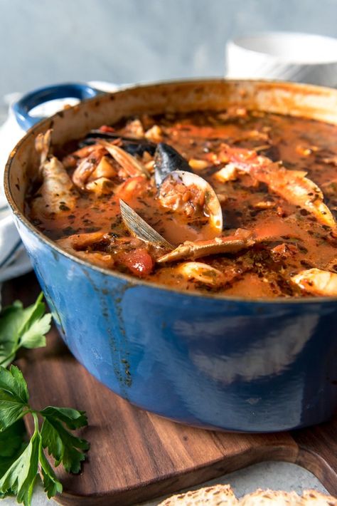 Cioppino Recipe, Seafood Stew Recipes, Seafood Stew, Seafood Soup, Seafood Dinner, Signature Dishes, Sea Food, Fish Dishes, Gumbo