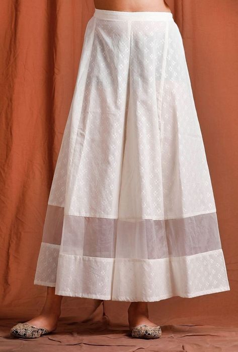 Skirt Plazo, Plazo Designs, Plazo Pant, Women Trousers Design, Kurta With Palazzo, Womens Pants Design, Simple Kurta Designs, Salwar Designs, Kurta Neck Design