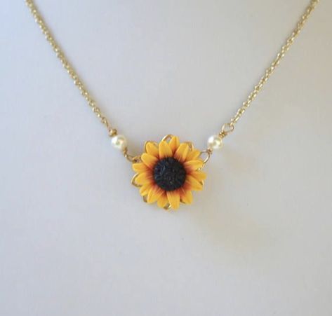 Sunflower Jewelry, Sunflower Pendant, Sunflower Necklace, Coin Pendant Necklace, Necklace Red, Yellow Sunflower, Jewelry Choker, Chain Necklaces, Simple Necklace