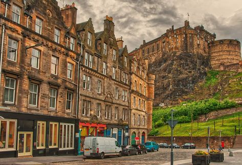 Edinburgh Wallpaper, Scotland Wallpaper, Scotland Aesthetic, Scottish Decor, Wallpaper Removal, Macbook Wallpapers, Edinburgh Castle, Building House, Macbook Wallpaper