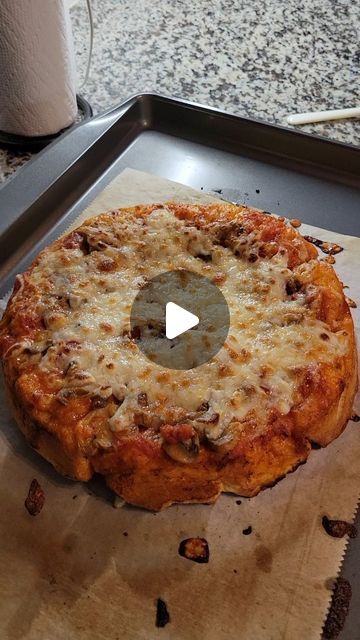 Shawn Philpot on Instagram: "This is a upside down iron skillet pizza 🍕" Skillet Upside Down Pizza, Skillet Pizza Cast Iron Upside Down, Upside Down Cast Iron Pizza, Upside Down Pizza In Cast Iron Skillet, Iron Skillet Pizza, Upside Down Pizza, Cast Iron Skillet Pizza, Pizza Quesadilla, Cast Iron Pizza