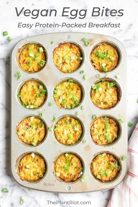 Vegan Egg Bites, Egg Bites Easy, Burrito Vegan, Sandwich Vegetarian, Vegan Egg, Vegan Breakfast Easy, Mexican Breakfast Recipes, Healthy Vegan Breakfast, Breakfast Recipes Indian