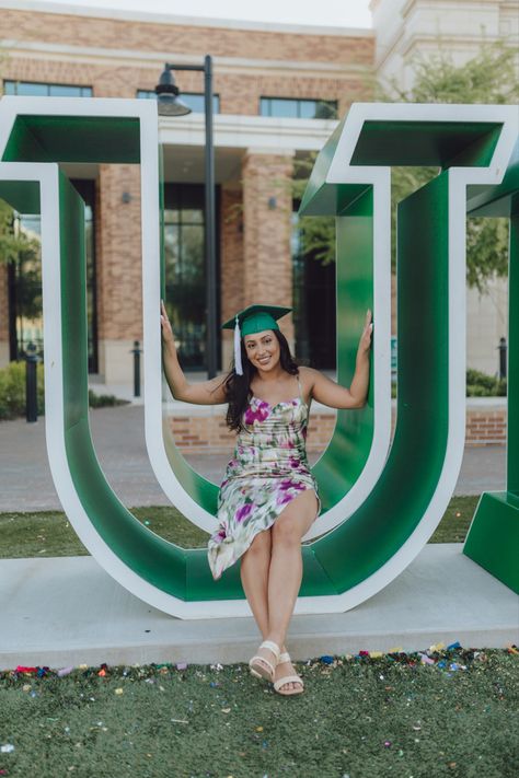 University Of North Texas Graduation, Unt Graduation Pictures, University Of North Texas, College Graduation Photos, College Graduation Pictures, Senior Photo Outfits, Graduation Picture Poses, Grad Photoshoot, Grad Pics