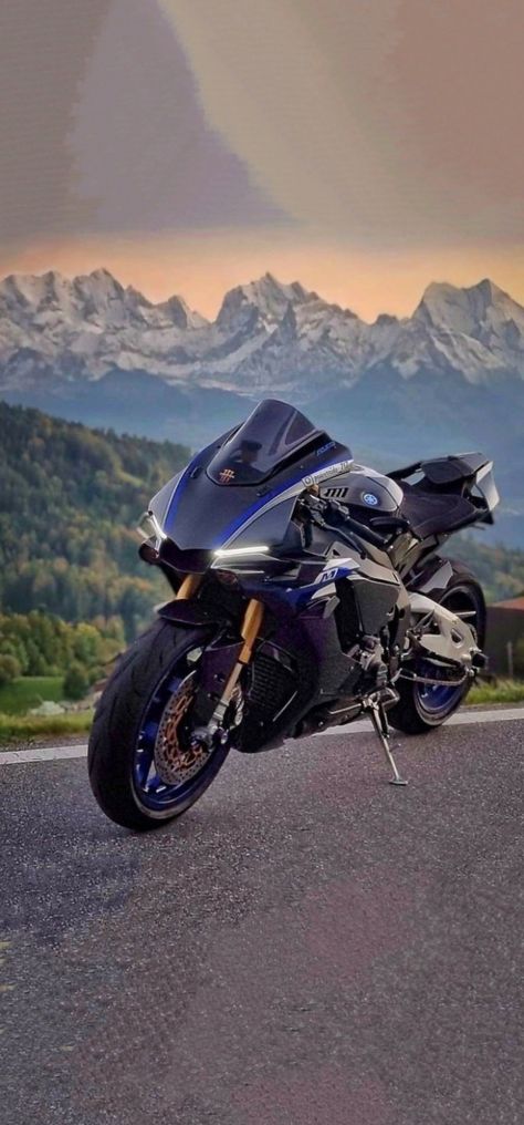 Superbikes Aesthetic, R1 Yamaha Wallpapers, R1m Wallpaper Hd, Yamaha R7 Wallpaper, R1m Wallpaper, Moter Cycle Aesthetic, Yamaha R6 Wallpapers, Yamaha R1 Wallpapers, R1 Wallpaper