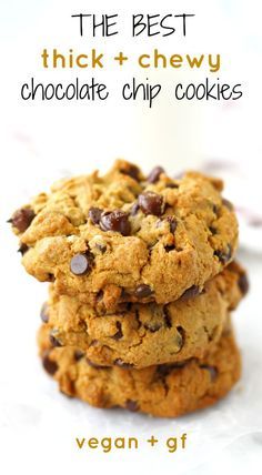 Thick and chewy chocolate chip cookies are perfect with a glass of milk. This delicious version is gluten free and vegan! Quinoa Dessert, Egg Free Chocolate Chip Cookies, Chocolate Chip Cookies Vegan, Quinoa Flour, Eggless Chocolate Chip Cookies, Vegan Pastries, Gluten Free Chocolate Chip Cookies, Simply Quinoa, Vegan Chocolate Chip Cookies