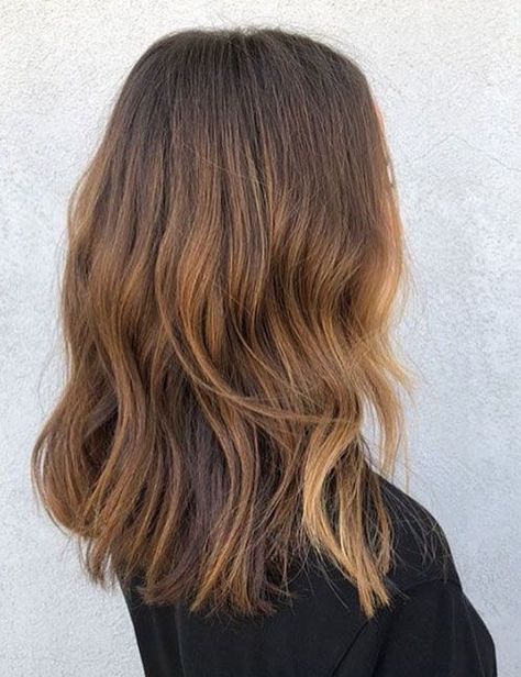 Below Shoulder Length Hair, Cute Medium Length Haircuts, Shoulder Haircut, Color Castaño, Hairstyles For Thick Hair, Thick Hair Styles Medium, Blonde Tips, Thick Hair Cuts, Midlength Haircuts