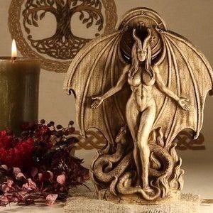 Lucifer And Lilith Art, Lilith Statue, Witches Decor, Theistic Satanism, Hel Goddess, Wildwood Tarot, Demon Symbols, Occult Decor, Witch Pictures