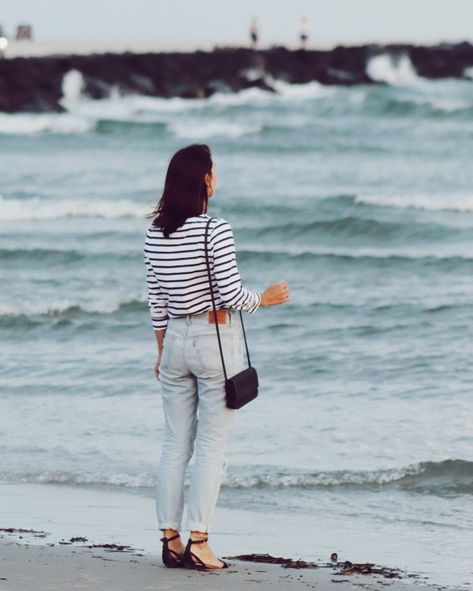 Ok, we all know stripes came from the navy. (or maybe not all of us do?) but either way, it’s an iconic motif that’s become a wardrobe staple. As I was getting to know my Breton Top from Les Sublimes, I did some research to … Breton Top, The Navy, Get To Know Me, All Of Us, Getting To Know, The History, Wardrobe Staples, Stripes, Navy