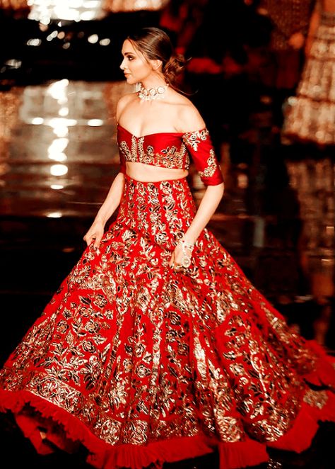 Manish Malhotra Bridal, Manish Malhotra Collection, Manish Malhotra Lehenga, Nikkah Dress, Deepika Padukone Style, Choli Designs, Manish Malhotra, Indian Lehenga, Indian Bridal Outfits