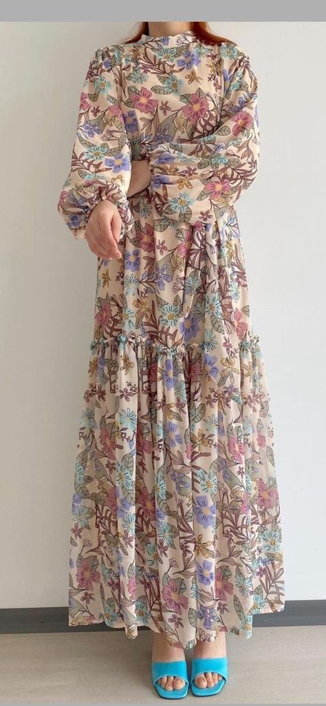 Cool Dresses Casual, Floral Dress Hijab, Gamis Simple Elegant, Muslim Fashion Dress Simple, Estilo Hijab, Modest Dresses Casual, Women Dresses Classy, Trendy Dress Outfits, Modesty Fashion