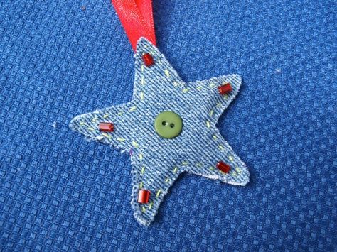 Denim Ornaments, Toddler Dress Tutorial, Denim Christmas, Make Ornaments, Jeans Crafts, Diy Felt Christmas Ornaments, Angel Wing Ornaments, Denim Crafts Diy, Blue Jeans Crafts