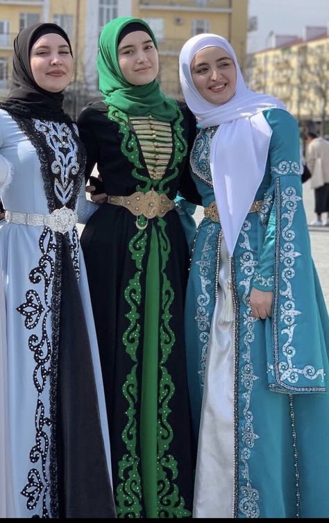 Traditional Turkish Clothing Women, Turkish Culture Traditional Dresses, Muslim Traditional Dress, Turkish Fashion Traditional, Caucasian Clothes, Turkish Dresses, Islamic Fashion Dresses, Turkish Clothing, Turkish Dress