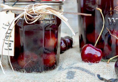 Cherry-Vanilla Infused Bourbon // This Cherry-Vanilla Infused Bourbon is great on the rocks. But I’m also really looking forward to using it as a base for some really tasty cocktails. Infused Bourbon, Floating Kitchen, Infused Liquors, Alcohol Infusion, Bourbon Cherries, Bourbon Recipes, Homemade Liquor, Cherry Vanilla, Madagascar Vanilla Beans