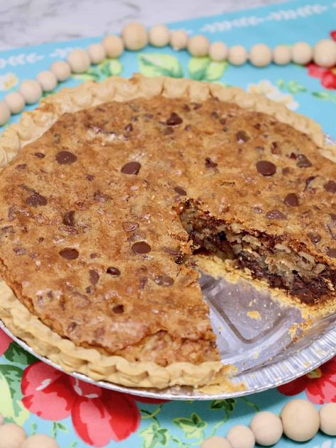 Chocolate Chip Pie Recipe - Grace Like Rain Blog Tollhouse Chocolate Chip Pie, Chocolate Chip Pie Recipe Easy, Hamburger Pie With Pie Crust, Tollhouse Pie Recipe, Best Chocolate Pie Recipe, Chocolate Chip Pie Recipe, Toll House Chocolate Chip Pie, Tollhouse Pie, Stovetop Appetizers