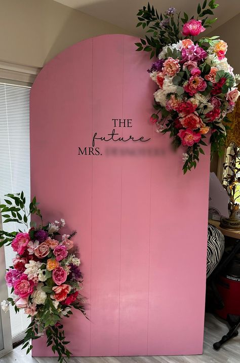 Board Backdrop Diy, Foam Board Backdrop Diy, Diy Bridal Shower Backdrop, Foam Board Backdrop, Board Backdrop, Diy Bridal Shower, Bridal Shower Inspo, Diy Wedding Ideas, Bridal Shower Backdrop