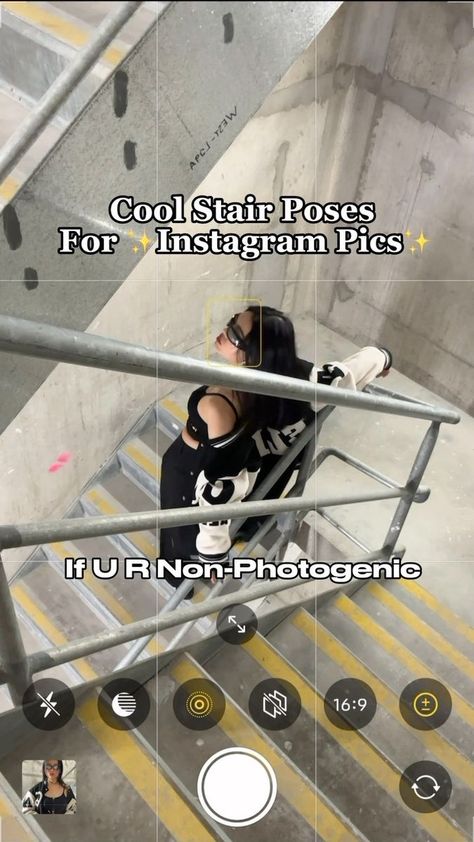 At Home Instagram Picture Ideas, Staircase Poses, 2023 Baddie, Best Poses For Selfies, Creative Photography Poses, Concert Vibes, Selfie Tips, Explore Aesthetic, Vintage Photo Editing